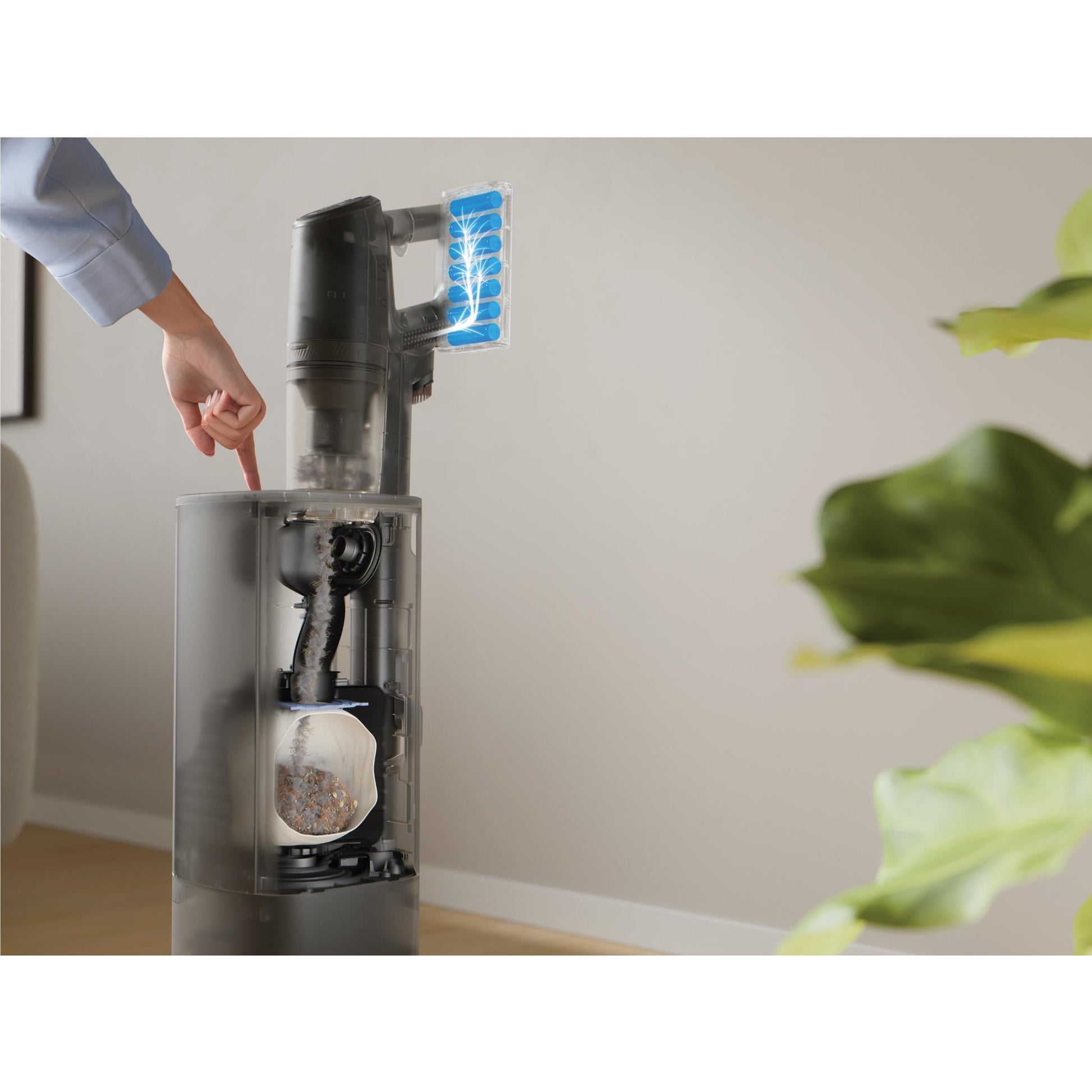 Electrolux 800 Series Cordless Stick Vac with Clean Station