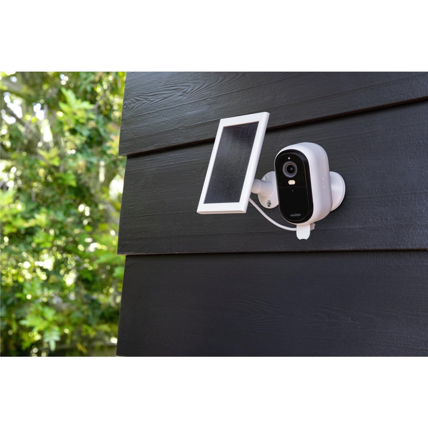 Arlo Essential Security Camera Kit with Solar Panel + 6M Subscription (4 Pack)