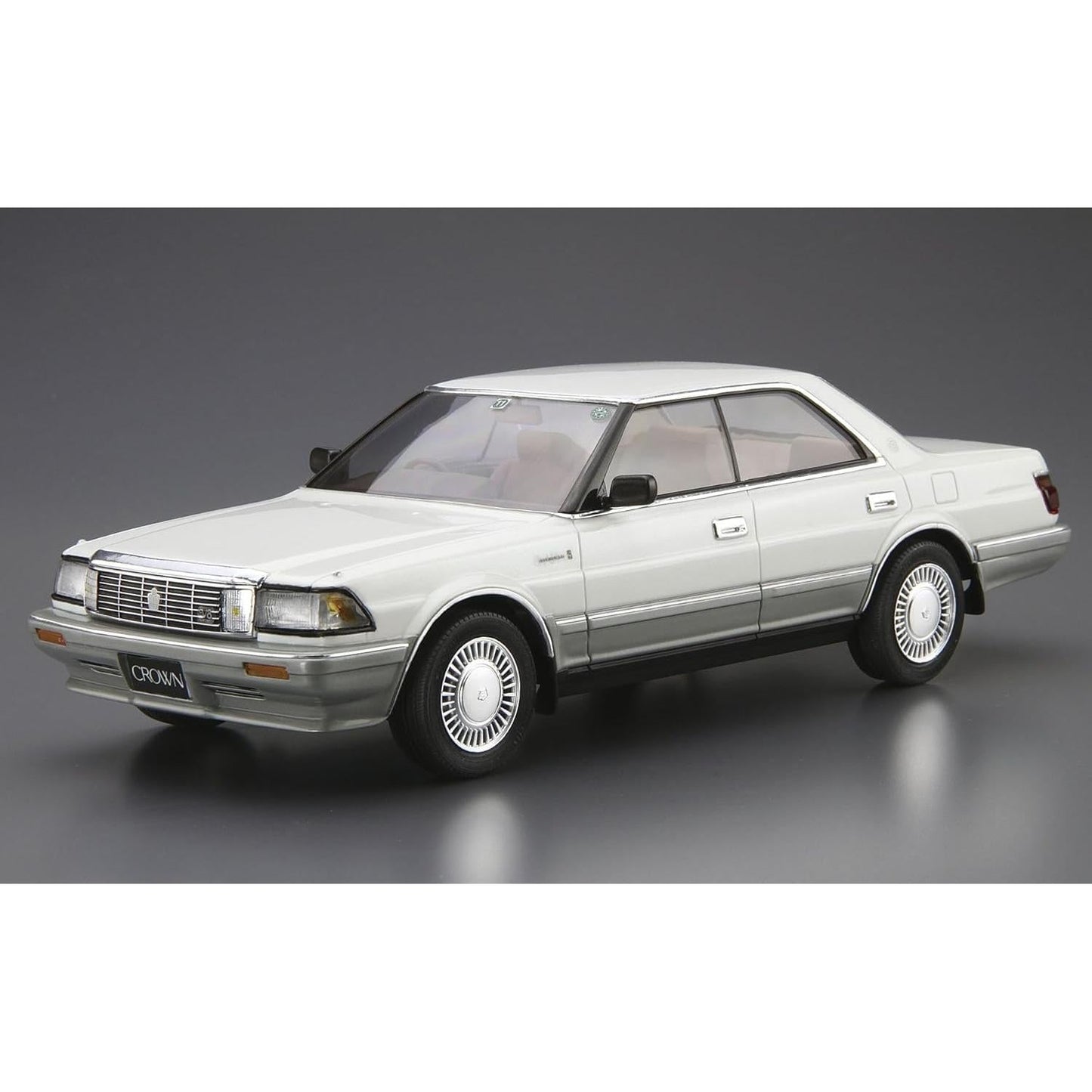 Aoshima 1/24 Toyota Uzs131 Crown Royal Saloon G '89