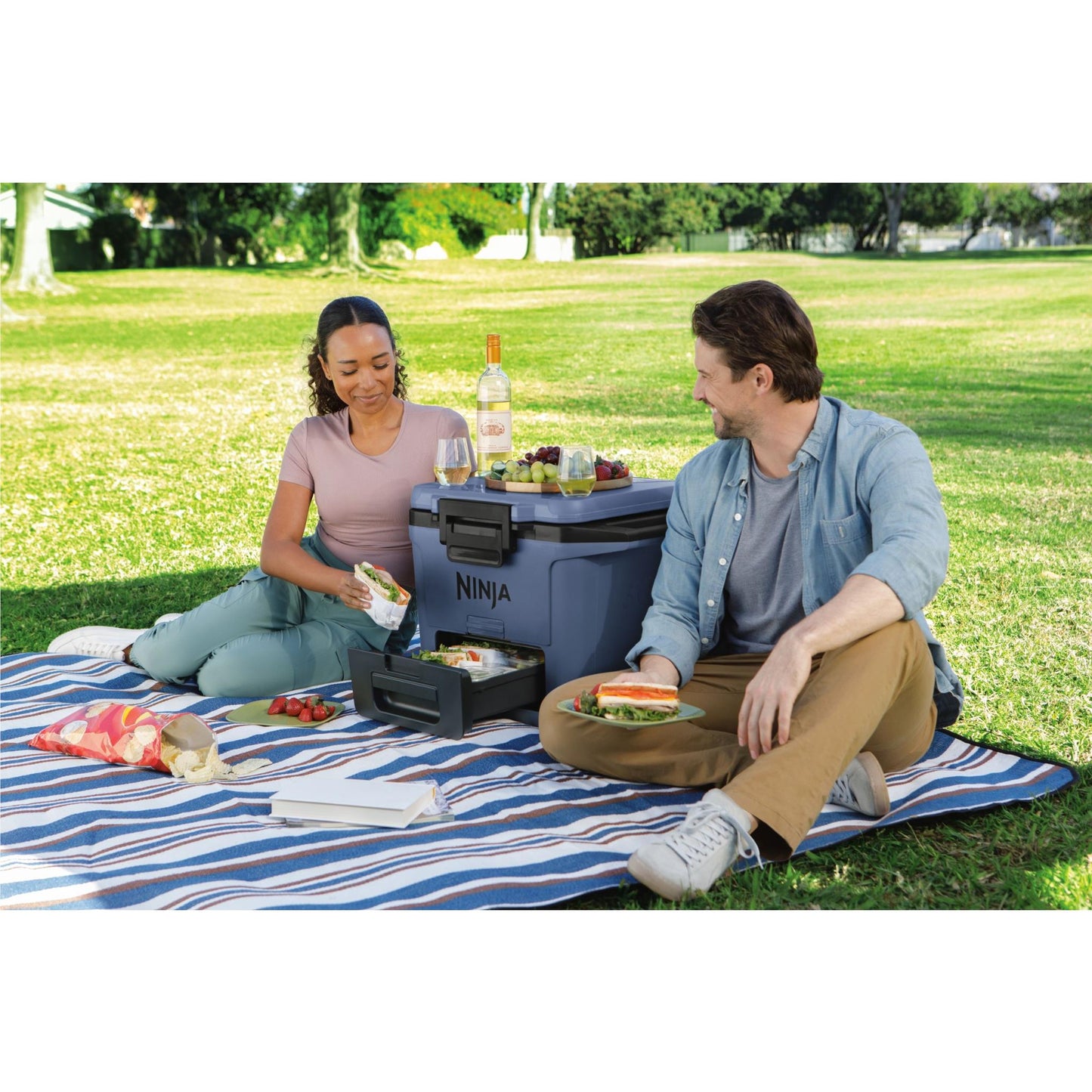 Ninja FrostVault 28L Hard Cooler (Lakeshore Blue)