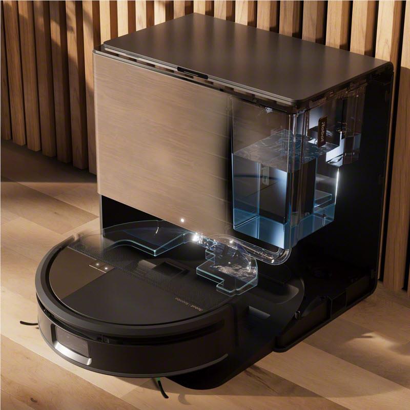 Roomba® Max 705 Combo Robot Vacuum + AutoWash™ Dock