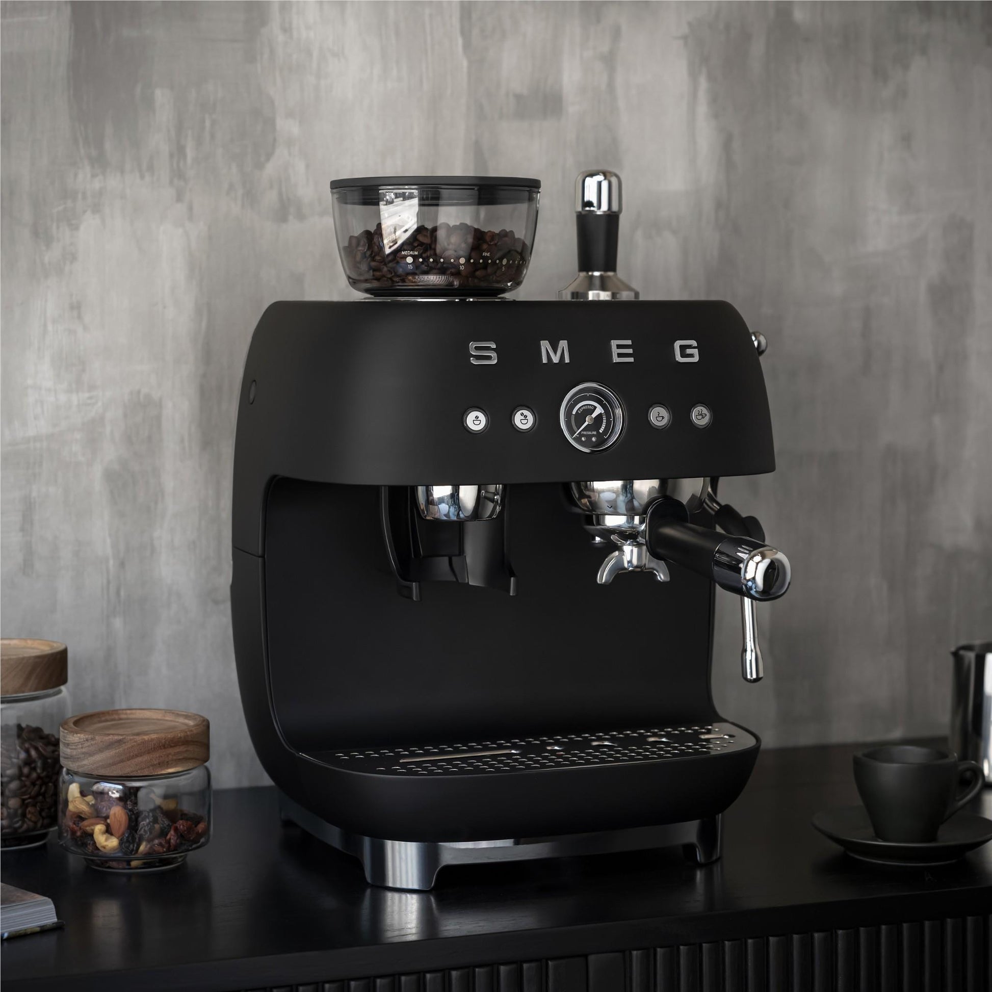 Smeg 50's Style Espresso Manual Coffee Machine with Grinder (Matte Black)