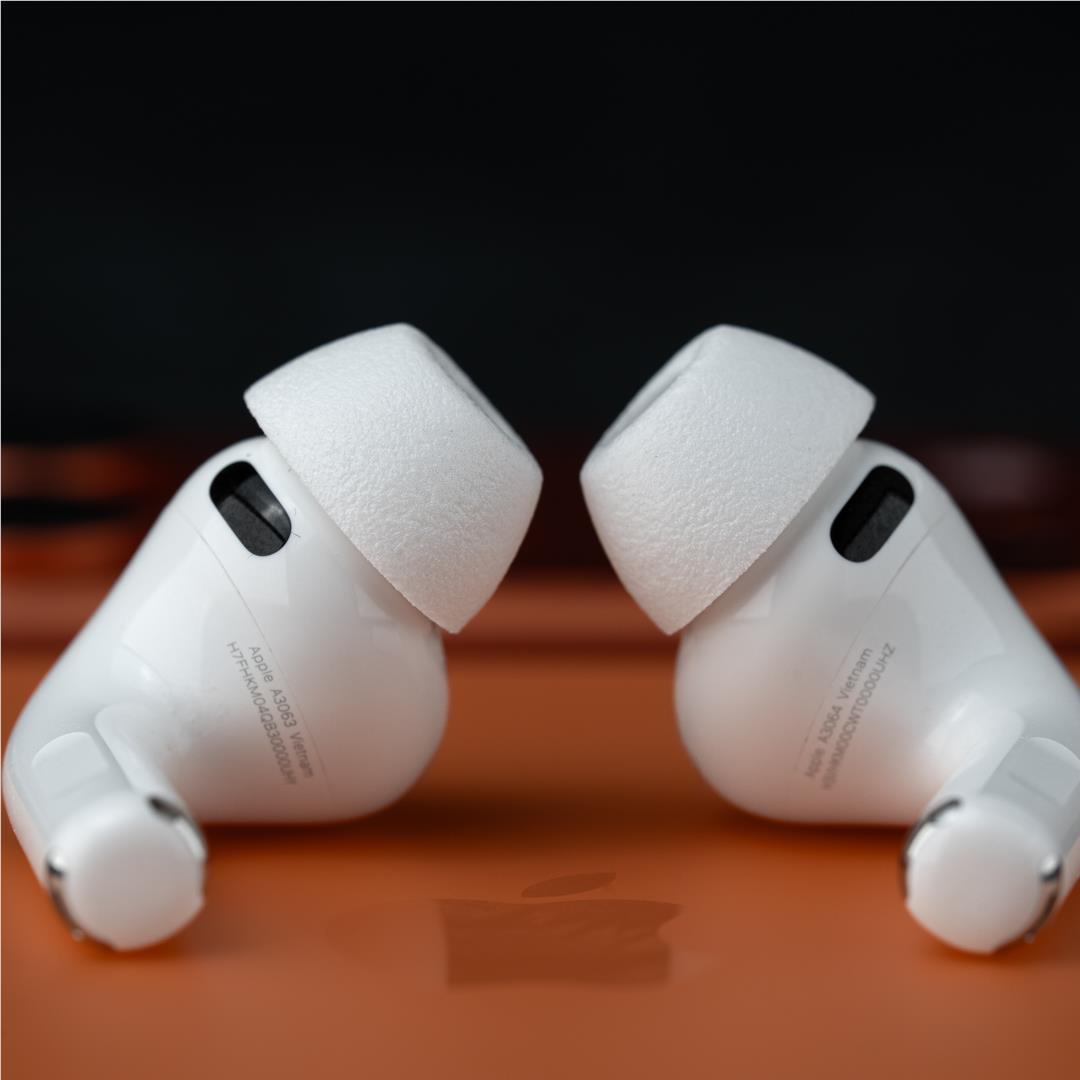 Comply TRUEGRIP Max Headphone Ear Tips for AirPods Pro 3 (White) [Small]