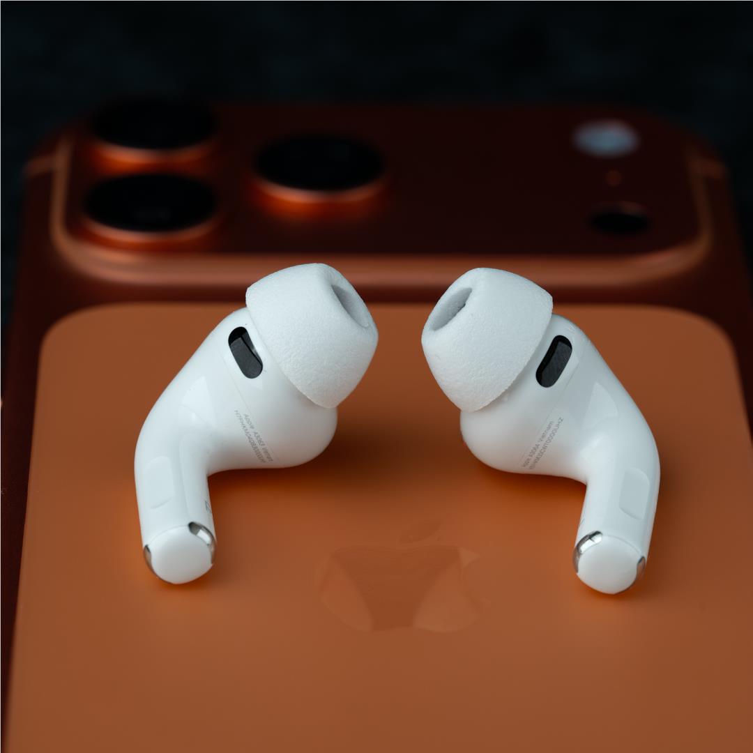 Comply TRUEGRIP Max Headphone Ear Tips for AirPods Pro 3 (White) [Large]