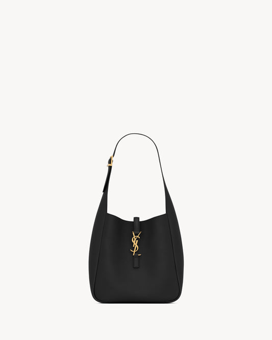 LE 5 À 7 supple small in grained leather