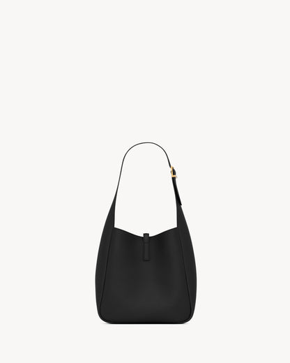 LE 5 À 7 supple small in grained leather