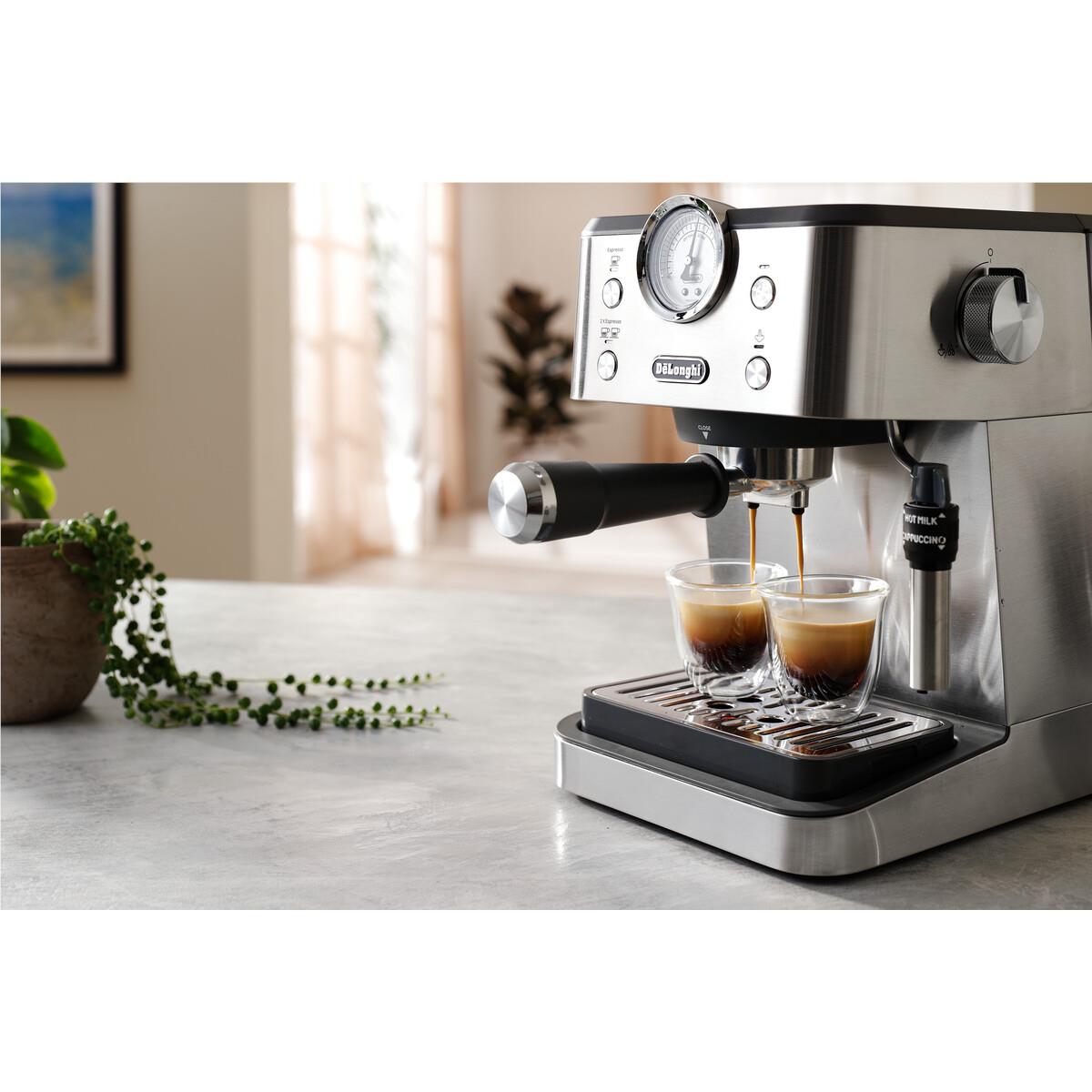 De'Longhi Classic Manual Coffee Machine