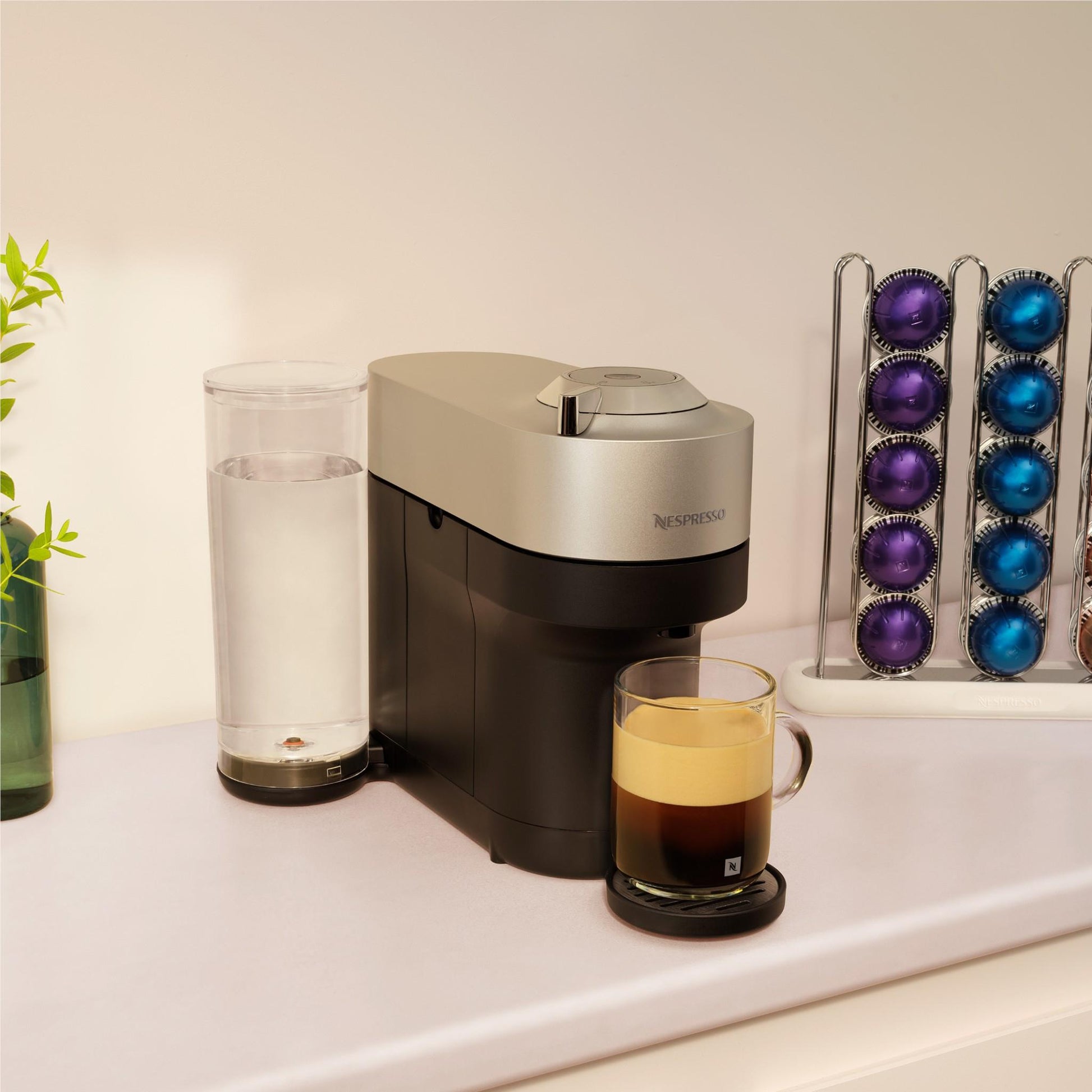 De'longhi Nespresso Vertuo Pop+ Coffee Machine Bundle (Deluxe Silver)