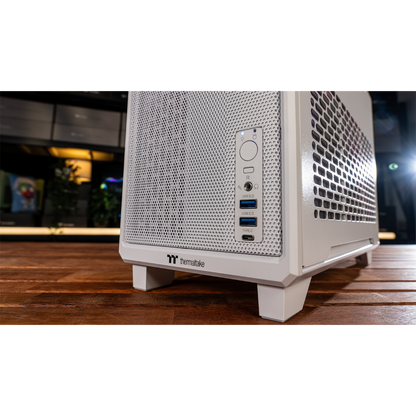 Thermaltake Nomad PRO Gaming Desktop PC ( Intel 14600KF / RTX 5070 / 32GB RAM) - Snow Edition