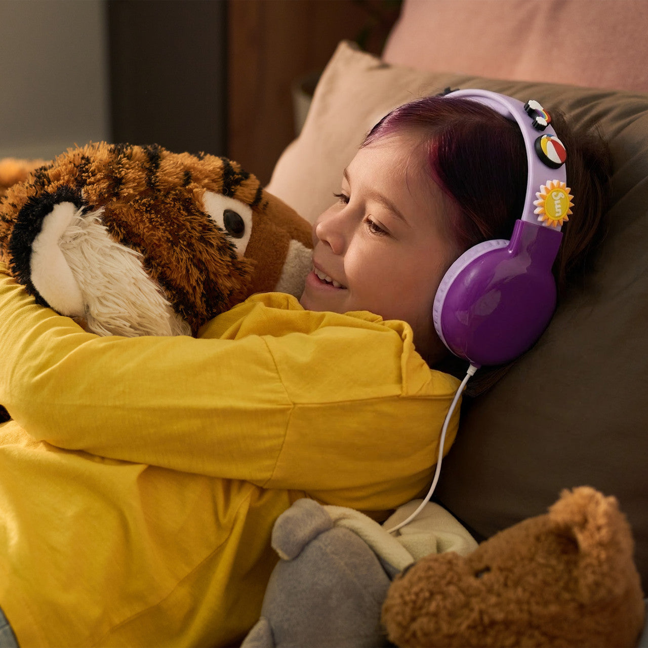 Laser Kids Volume Limited Wired Headphones With Charms (Pink)