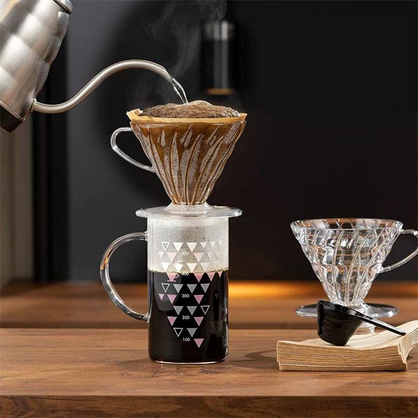 Hario V60 Dripper and Thermocolor Server Set