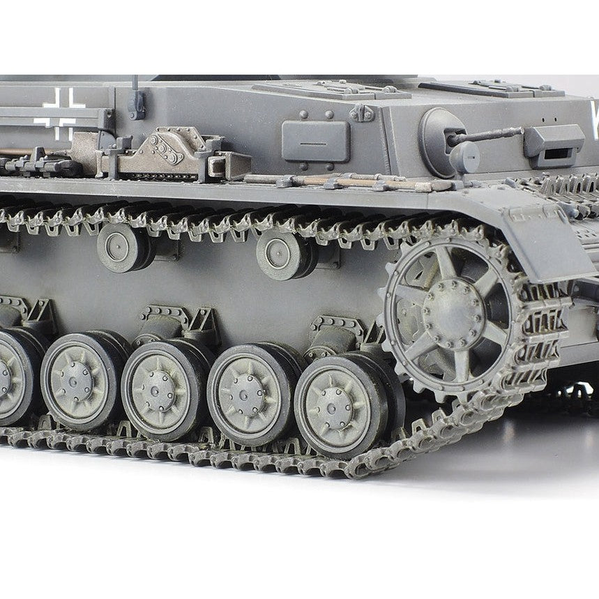 Tamiya 1/35 German Tank Panzerkampfwagen IV Ausf. F / Sd.Kfz.161
