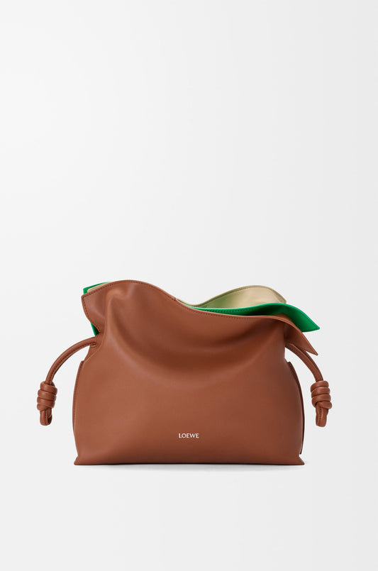 Medium layered Flamenco clutch in nappa calfskin
