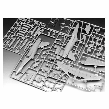 Revell 1/72 BAe Hawk T.1 Model Set