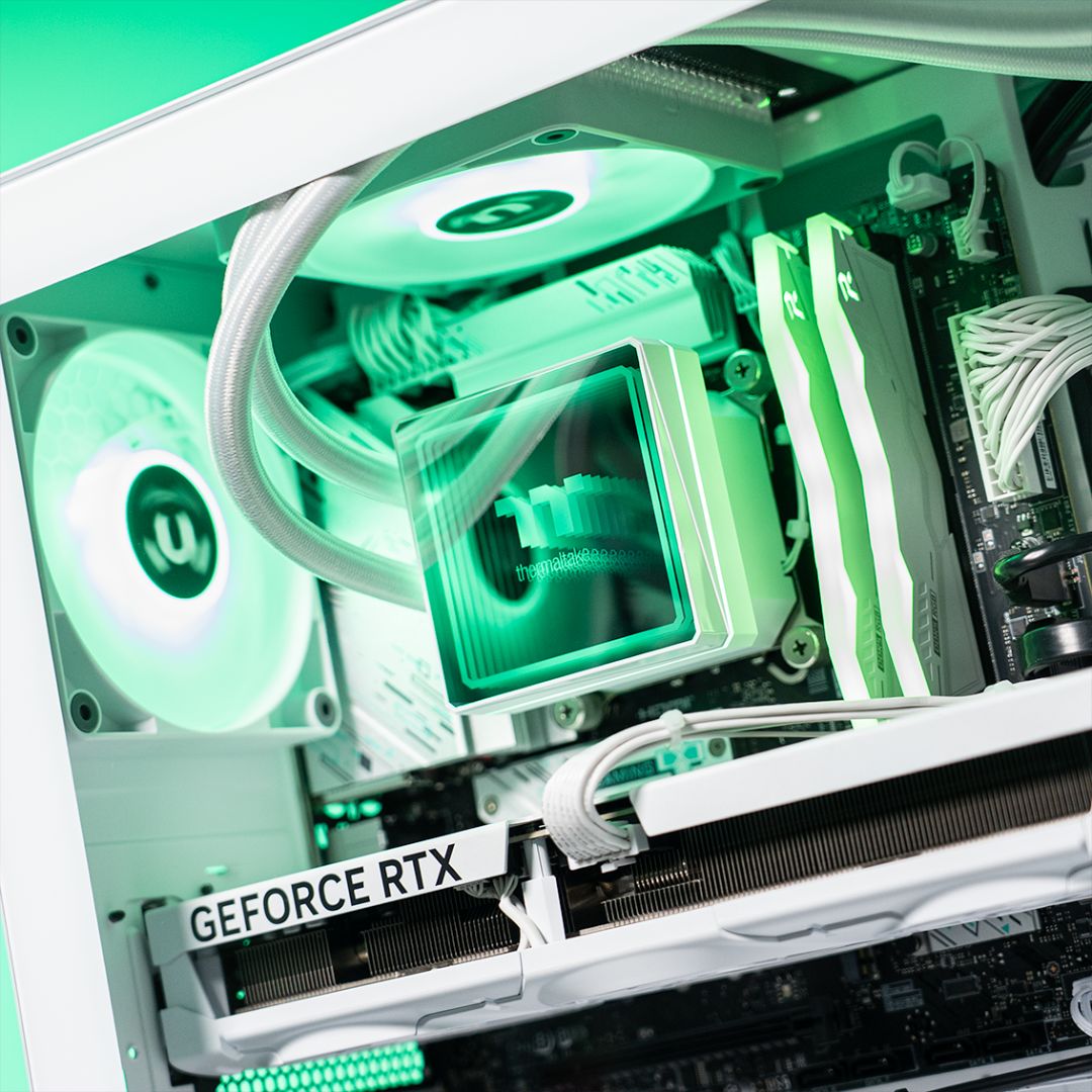 Thermaltake Infinity Xtreme V7 Snow Gaming Desktop PC (Intel 14700F / RTX 5080 / 32GB RAM)