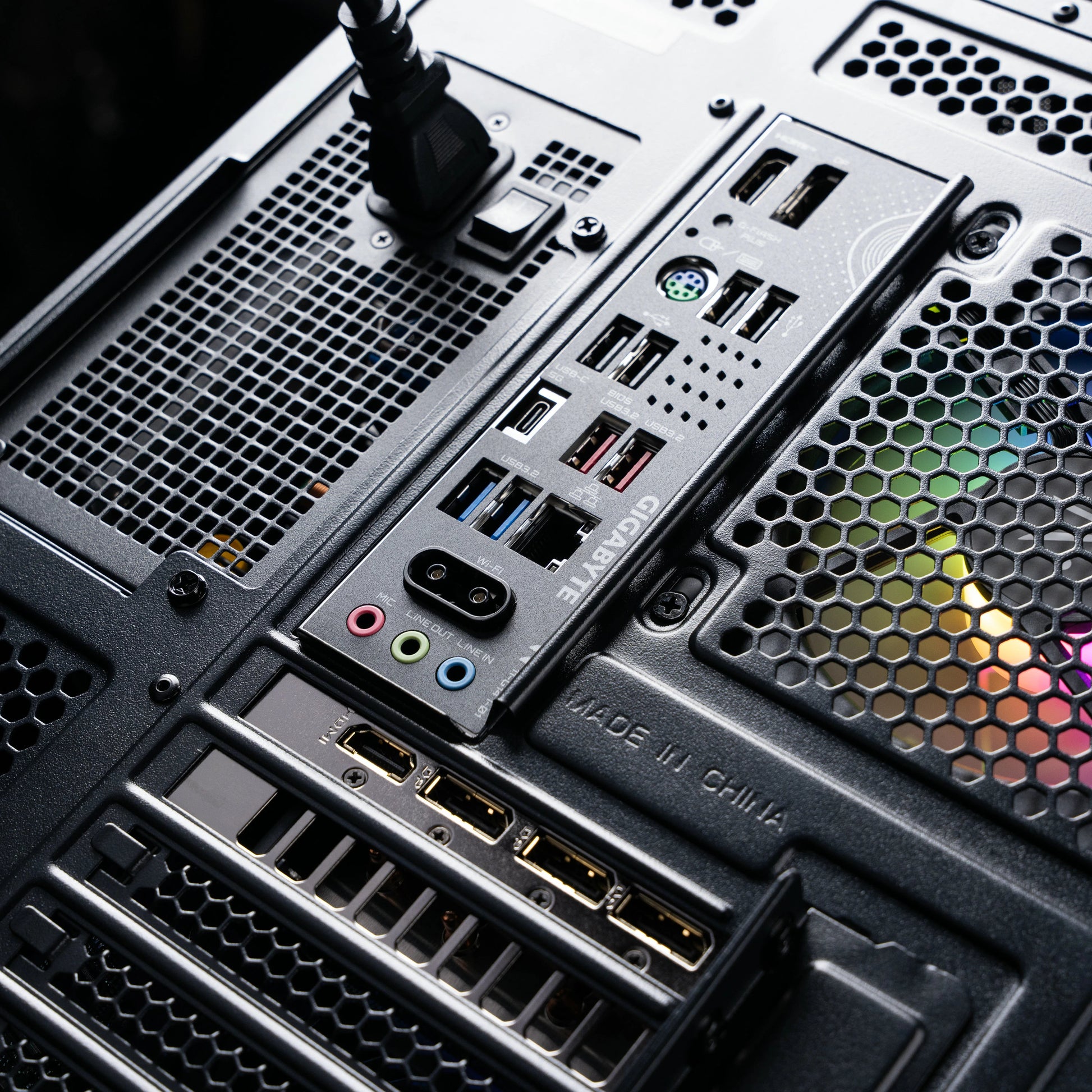 Aftershock Nimbus | RTX 5070 OC 12GB | Ryzen 5 7500F | Desktop Gaming PC