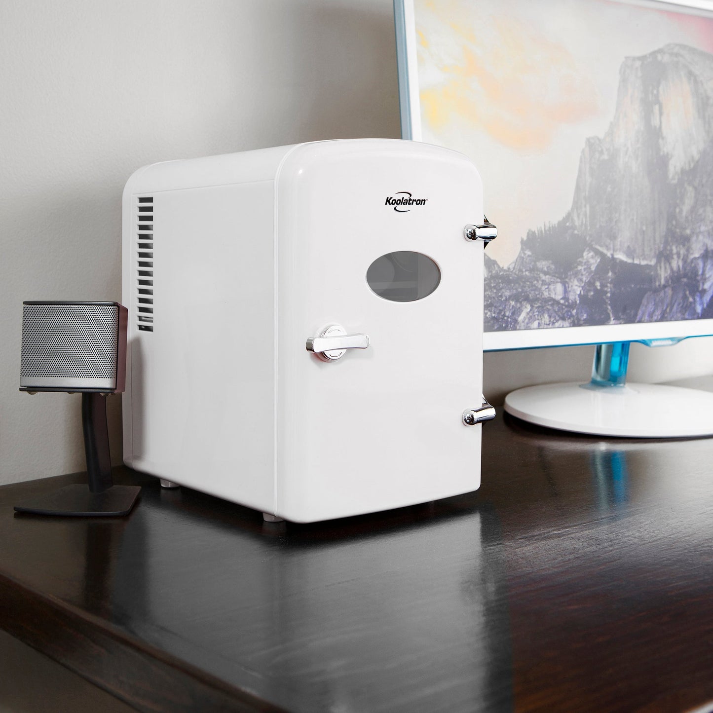 Koolatron Retro Mini Fridge 4L White