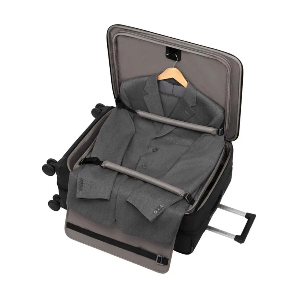 Victorinox 7.0 Werks Traveller Expandable Softside Suitcase Luggage M Black Medium