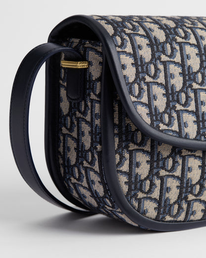 Medium Dior Médaillon Flap Bag Blue Dior Oblique Jacquard