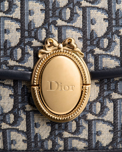 Medium Dior Médaillon Flap Bag Blue Dior Oblique Jacquard