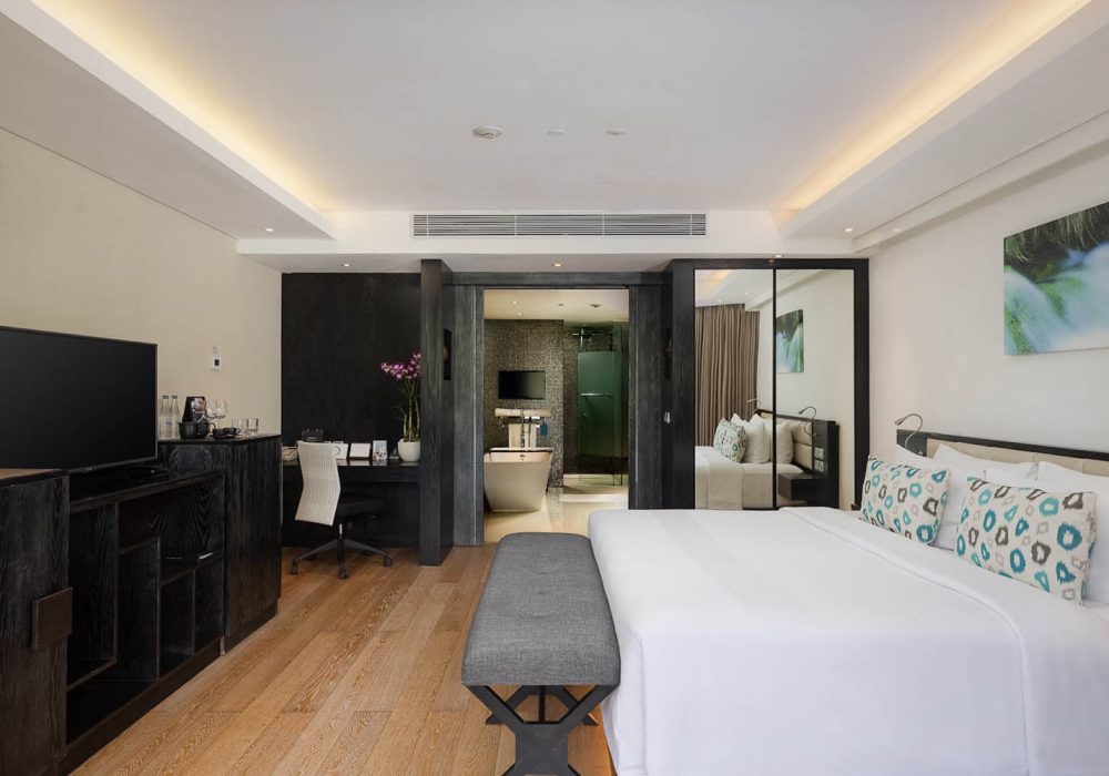 Double-Six Luxury Hotel Seminyak junior suite living area