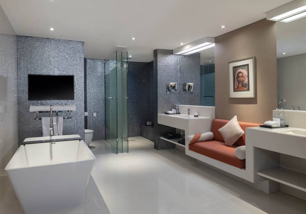 Double-Six Luxury Hotel Seminyak junior suite bathroom