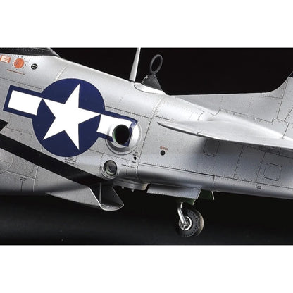 Tamiya 1/32 North American P51D/K Mustang (Pacific Theater)