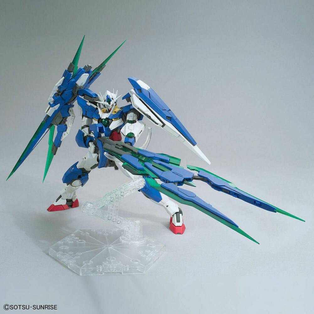 Bandai MG 1/100 00 Qan[T] Full Saber Gundam Model Kit