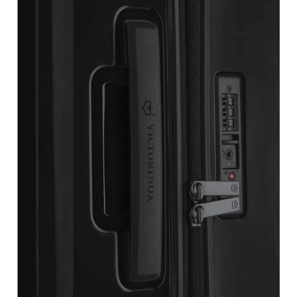 Victorinox Airox Large 75 cm Hardside Suitcase - Black