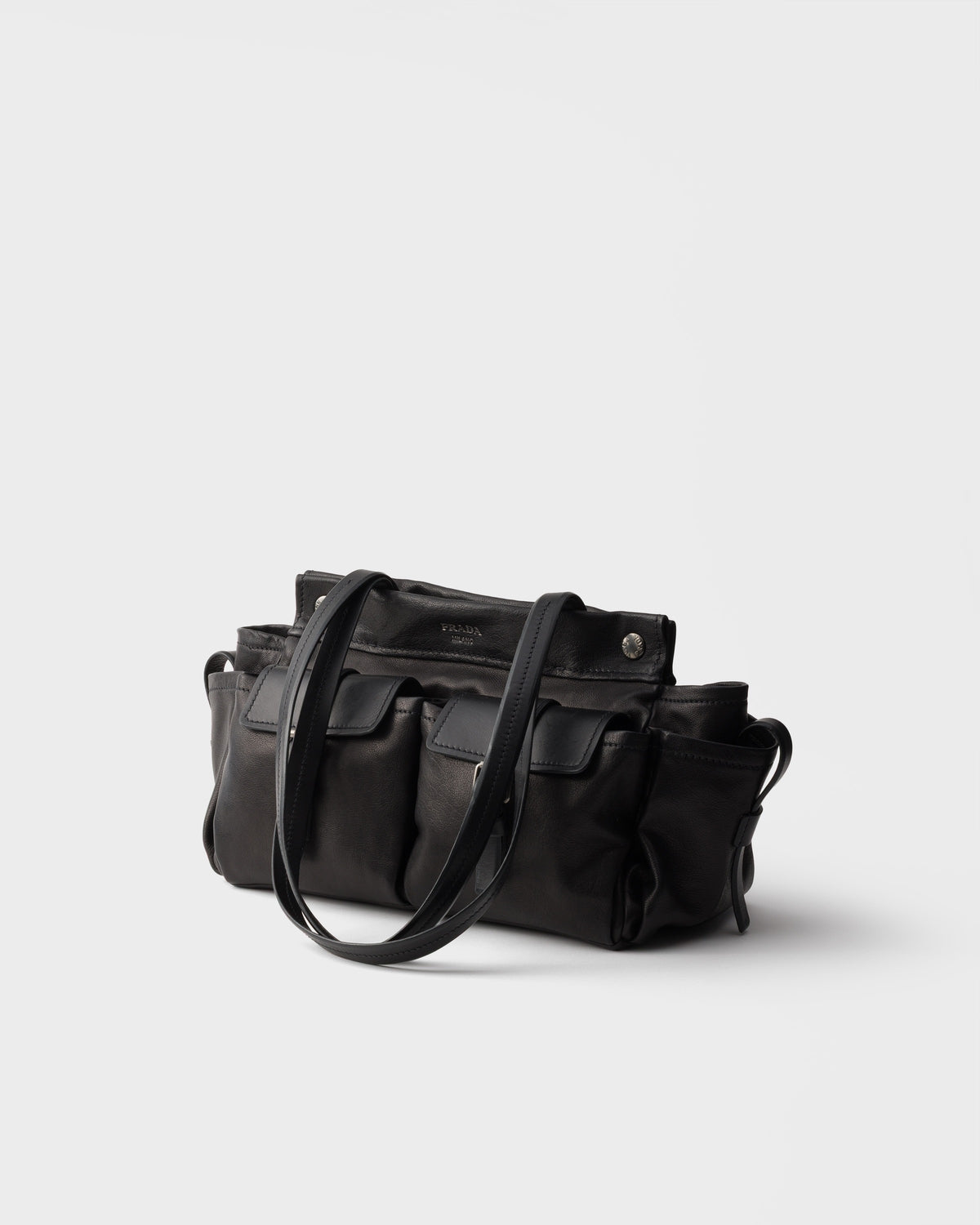 Prada Route medium leather tote bag - Black - side view