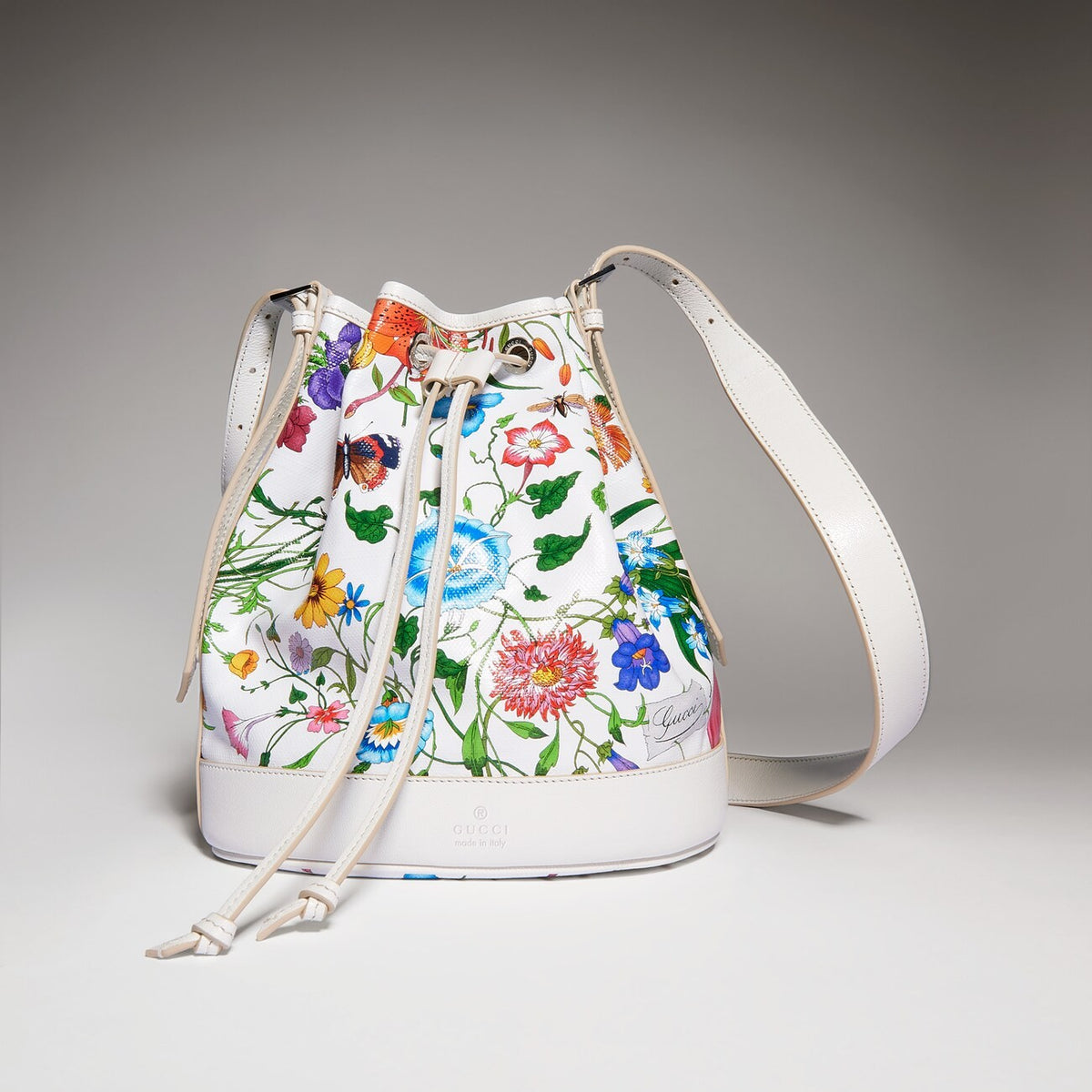 Gucci Venice small bucket bag - detail
