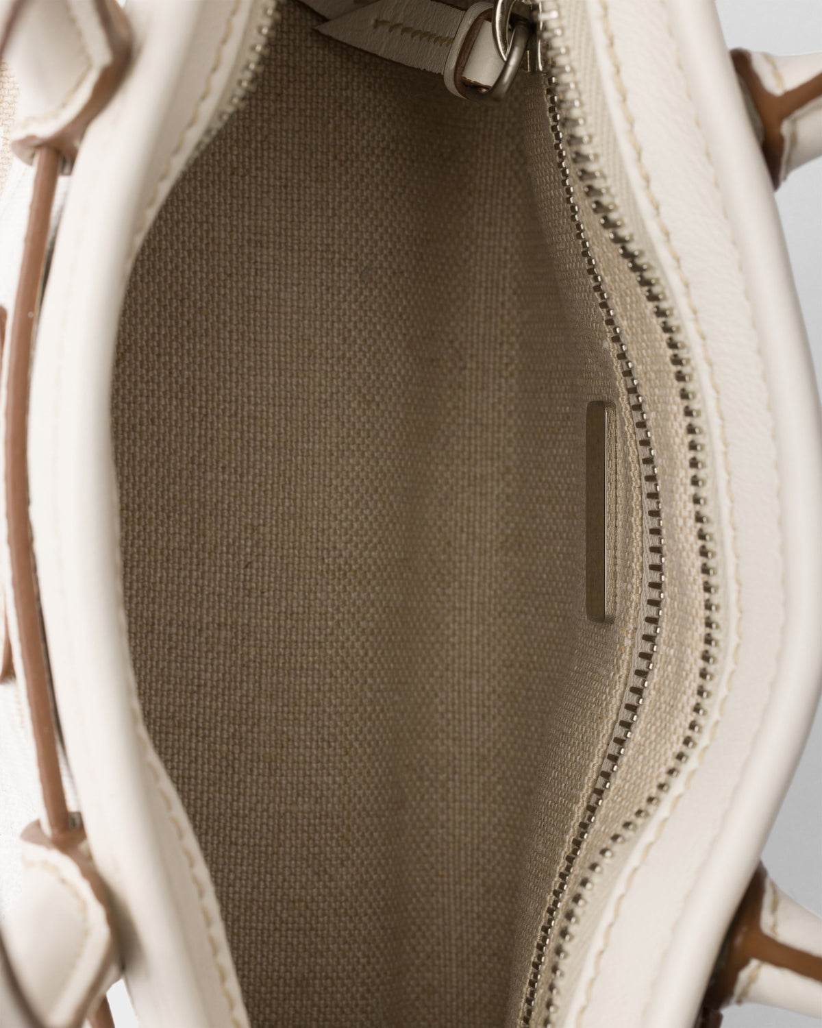 Prada Bonnie small printed linen and leather handbag - White - detail