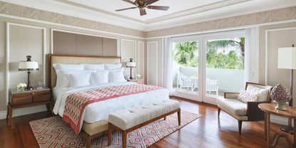 InterContinental Bali Resort Pecatu Suite bedroom