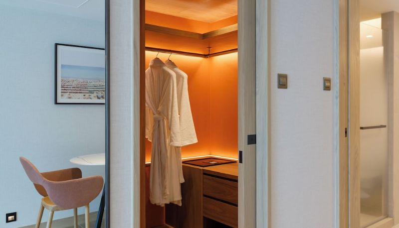 New World Millennium Hong Kong residence club room