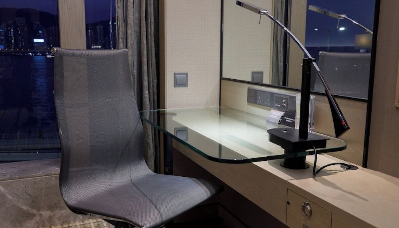 New World Millennium Hong Kong deluxe room
