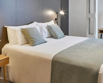 Ohla Eixample Barcelona guest room